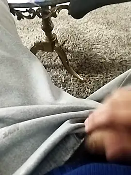 Snapshot of idhem___31 chatting on 02/18/26, 04:25 idhem 31 online show from 02/18/26, 04:25