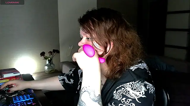 Snapshot of Romy_Addams chatting on 10/30/25, 02:36 Romy Addams online show from 10/30/25, 02:36