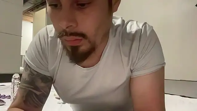 PuttieIn online show from 05/07/26, 02:16