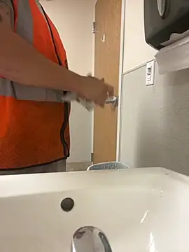 PuttieIn online show from 10/03/25, 05:14