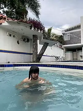 Luxx 14 online show from 02/15/26, 08:19