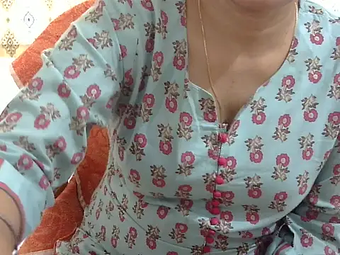 CHAMELI4747 online show from 04/21/26, 08:10