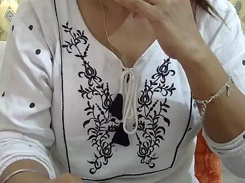 CHAMELI4747 online show from 03/07/26, 08:54