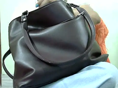 CHAMELI4747 online show from 10/23/25, 10:03