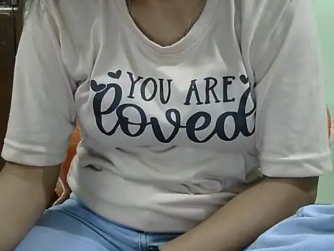 CHAMELI4747 online show from 09/29/25, 08:43