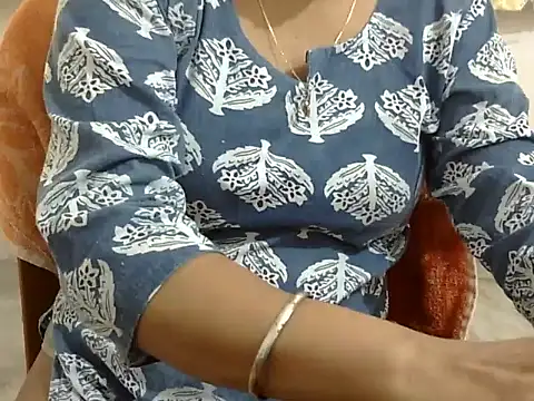Snapshot of CHAMELI4747 chatting on 06/09/26, 08:26 CHAMELI4747 online show from 06/09/26, 08:26