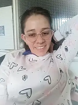 Isabella5 Brown  online show from 10/08/25, 09:15