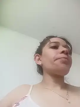 Isabella5 Brown  online show from 10/19/25, 05:59