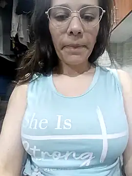 Isabella5 Brown  online show from 09/20/25, 12:10