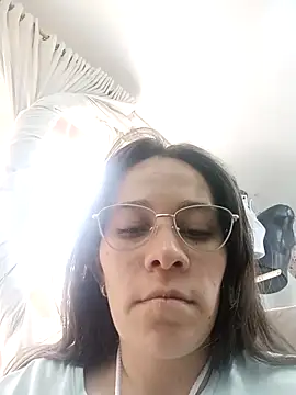 Isabella5 Brown  online show from 11/01/25, 05:29