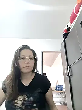 Isabella5 Brown  online show from 12/22/25, 05:46