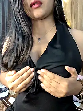 Snapshot of luv_johrrra chatting on 10/01/25, 06:45 luv johrrra online show from 10/01/25, 06:45