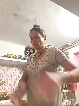 ISHANI-SINGH online show from 11/18/25, 02:27