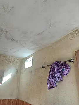 ISHANI-SINGH online show from 10/12/25, 03:19