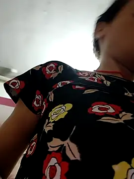 ISHANI-SINGH online show from 10/27/25, 03:18