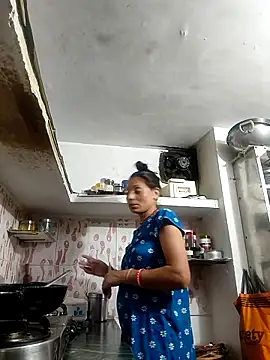 ISHANI-SINGH online show from 04/28/26, 02:54