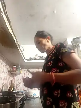 ISHANI-SINGH online show from 04/10/26, 03:19