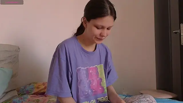 Lunliss online show from 02/15/26, 09:19