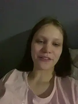 Lunliss online show from 10/19/25, 03:37