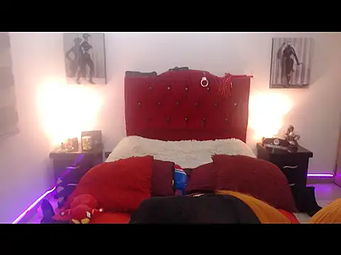 CharlotteBrooks online show from 05/12/26, 10:05