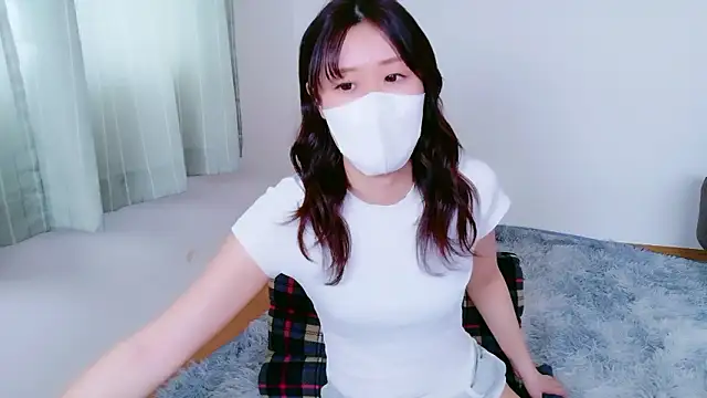 Snapshot of _Shuka_ chatting on 02/27/26, 03:07 Shuka online show from 02/27/26, 03:07