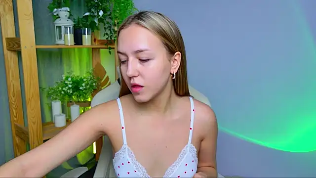 CindySparkl online show from 03/08/26, 03:43