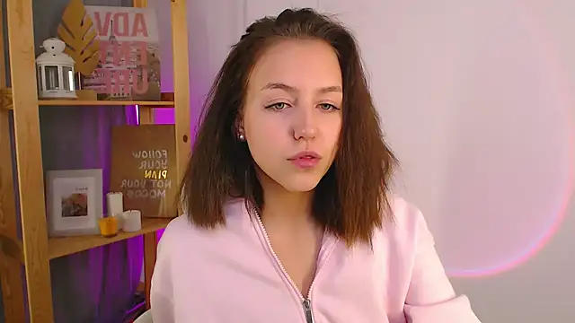 CindySparkl online show from 11/18/25, 07:22