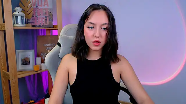 CindySparkl online show from 11/17/25, 07:12