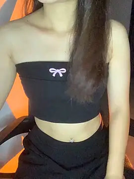 Snapshot of Tinasx56 chatting on 10/02/25, 04:10 Tinasx56 online show from 10/02/25, 04:10