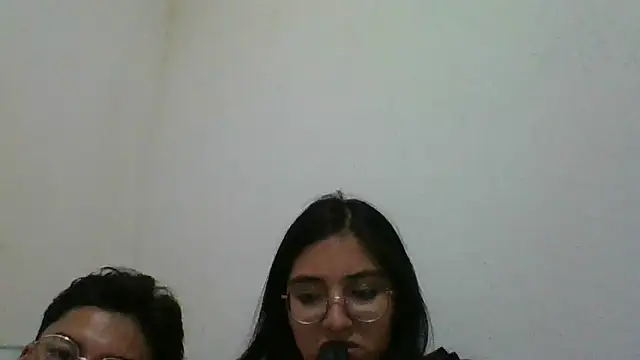 Snapshot of Milly_Sweet14 chatting on 03/29/26, 03:30 Milly Sweet14 online show from 03/29/26, 03:30