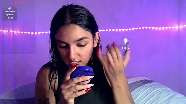 Snapshot of Ari_20_ chatting on 04/10/26, 05:20 Ari 20 online show from 04/10/26, 05:20