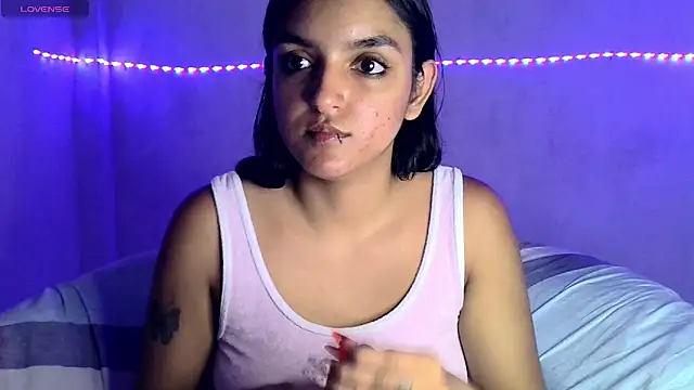 Snapshot of Ari_20_ chatting on 04/12/26, 12:36 Ari 20 online show from 04/12/26, 12:36