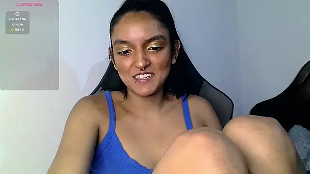 Snapshot of Ari_20_ chatting on 10/06/25, 02:46 Ari 20 online show from 10/06/25, 02:46
