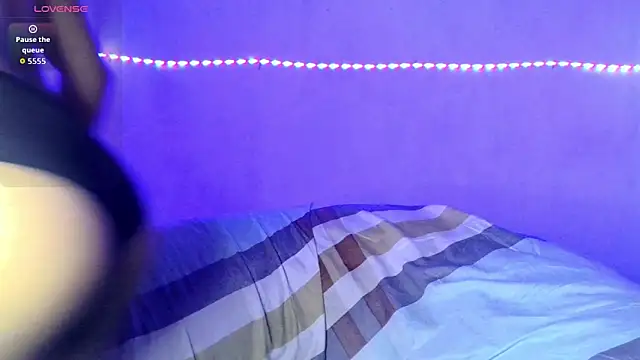 Snapshot of Ari_20_ chatting on 04/16/26, 02:56 Ari 20 online show from 04/16/26, 02:56