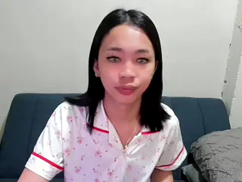 Snapshot of millany69 chatting on 02/05/26, 04:52 millany69 online show from 02/05/26, 04:52