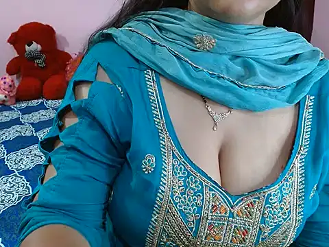 Hot anika  online show from 05/22/26, 07:01