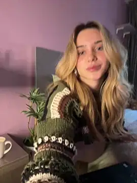 Snapshot of Chloe_Ravens chatting on 11/02/25, 11:15 Chloe Ravens online show from 11/02/25, 11:15