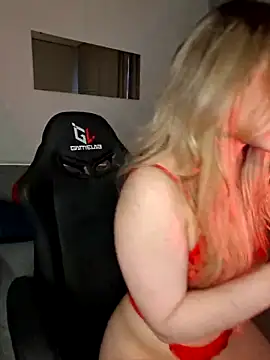 Snapshot of Chloe_Ravens chatting on 02/14/26, 11:54 Chloe Ravens online show from 02/14/26, 11:54