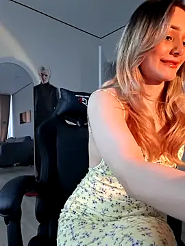 Chloe Ravens online show from 05/14/26, 06:21