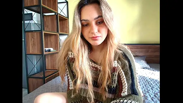 Snapshot of Chloe_Ravens chatting on 01/07/26, 08:19 Chloe Ravens online show from 01/07/26, 08:19