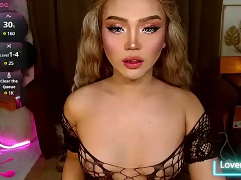 Snapshot of _MaxcineMalkova_ chatting on 11/29/25, 04:18 MaxcineMalkova online show from 11/29/25, 04:18