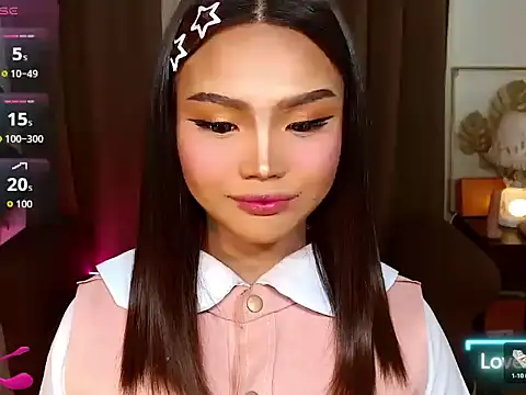 Snapshot of _MaxcineMalkova_ chatting on 12/01/25, 12:17 MaxcineMalkova online show from 12/01/25, 12:17