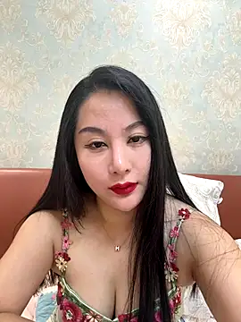Snapshot of Candice888 chatting on 10/18/25, 10:28 Candice888 online show from 10/18/25, 10:28