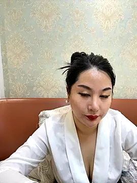 Candice888 online show from 11/04/25, 09:02