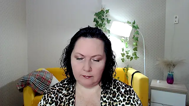milf hornys online show from 11/13/25, 04:00