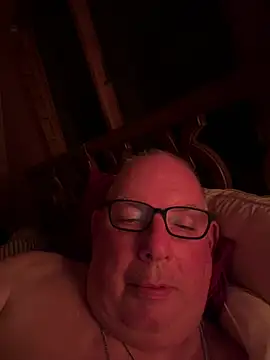 Snapshot of CharlieWeaver22 chatting on 07/02/26, 03:23 CharlieWeaver22 online show from 07/02/26, 03:23