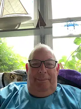 Snapshot of CharlieWeaver22 chatting on 06/29/26, 10:37 CharlieWeaver22 online show from 06/29/26, 10:37