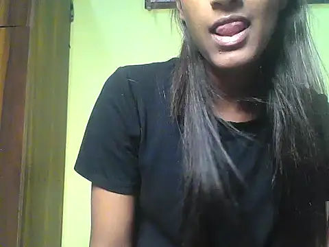 Snapshot of mickle_james chatting on 09/30/25, 03:40 mickle james online show from 09/30/25, 03:40