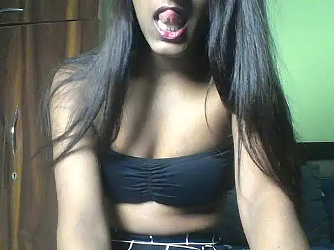 Snapshot of mickle_james chatting on 11/02/25, 08:03 mickle james online show from 11/02/25, 08:03