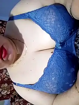 Snapshot of Hnonasix89 chatting on 04/11/26, 08:34 Hnonasix89 online show from 04/11/26, 08:34